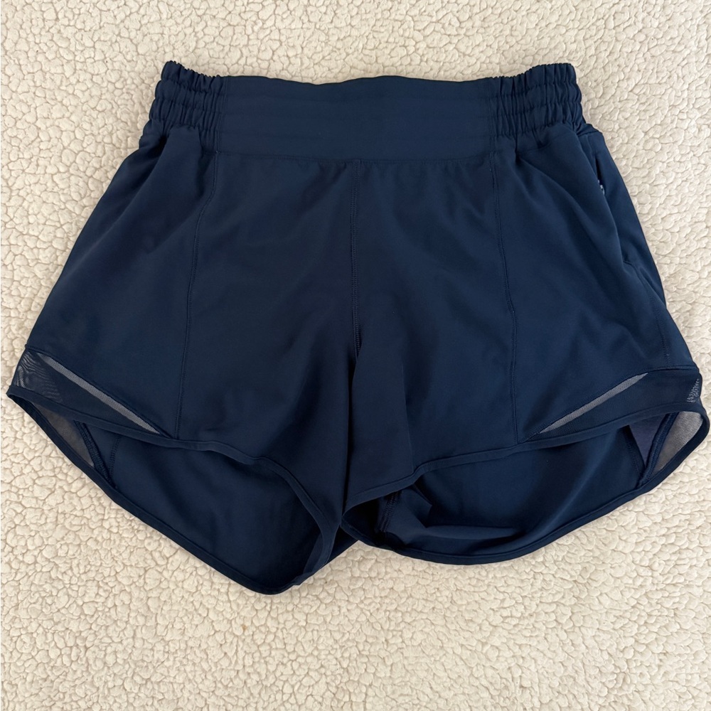 Lululemon Athletica Hotty Hot Low Rise Lined Shorts 4”